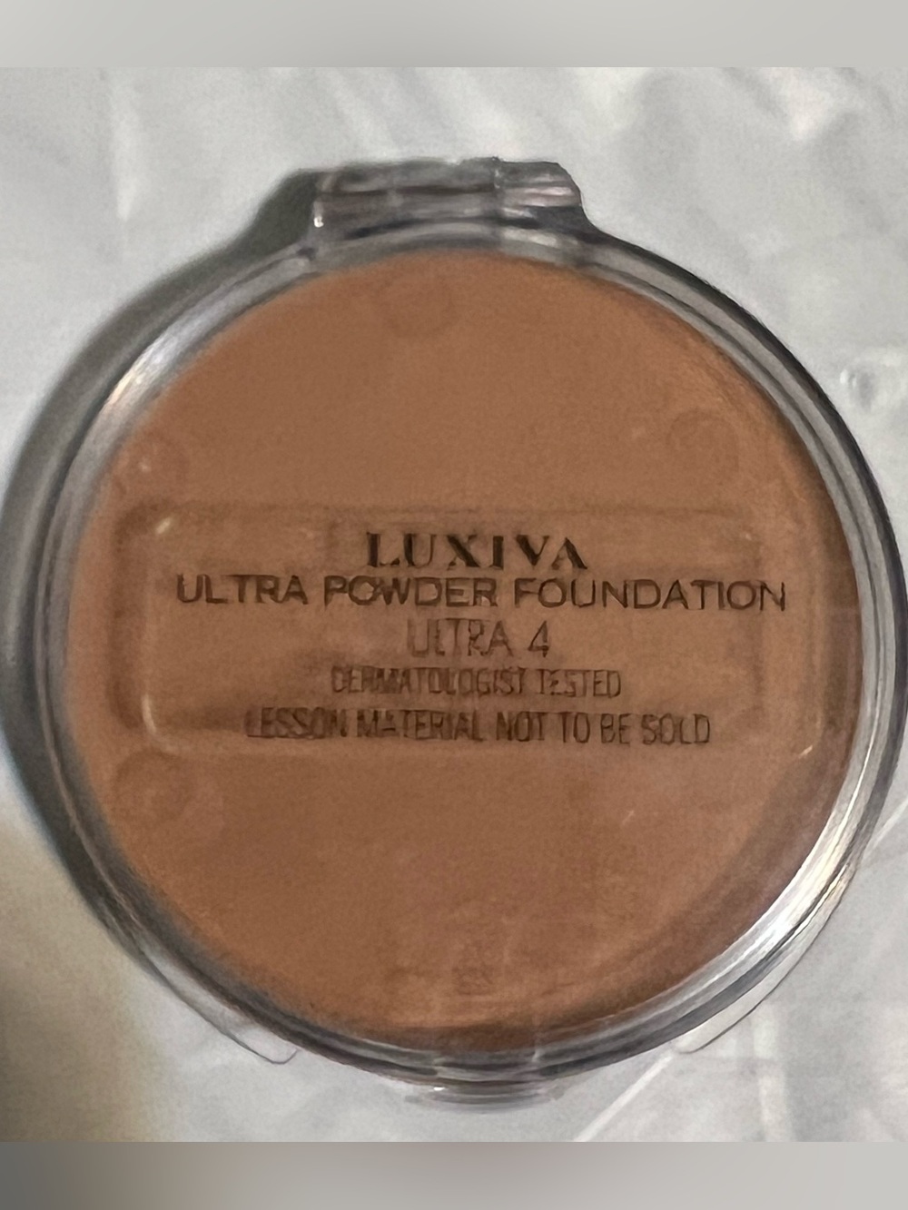 Merle Norman Luxiva Ultra Powder Foundation Ultra 4